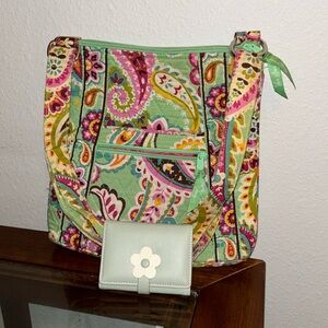 Vera Bradley Tutu Fruti Paisley crossbody